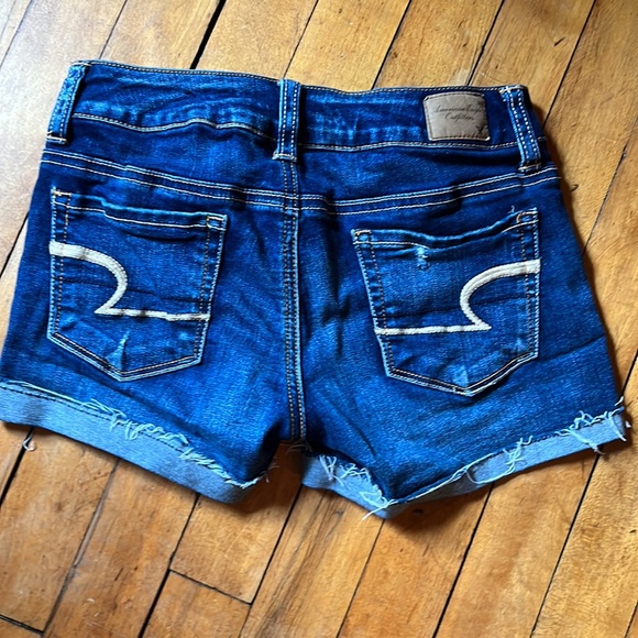 American Eagle denim shorts. Excellent condition, front pockets intact. - Picture 2 of 7